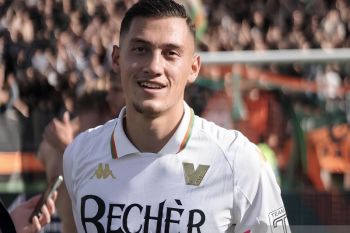Pemain Jay Idzes bawa Venezia dekati tiket promosi