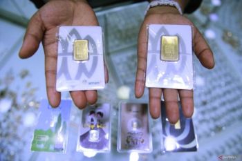 Harga emas Antam kembali turun Rp3.000 per gram