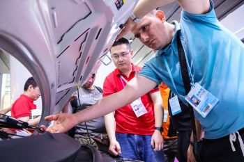 China catatkan ribuan perusahaan manufaktur di pasar saham domestik