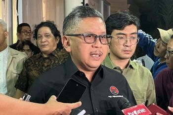 PDI Perjuangan masih cermati peluang  Anies dan Ahok