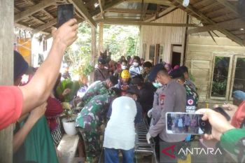 Tim Satgas Lantamal VI Makassar kembali menemukan jasad korban banjir