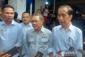 Begini tanggapan Jokowi tentang foto dirinya yang "hilang" di kantor DPD PDIP