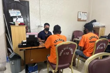 Dua tersangka kasus pemalsuan surat tanah ditahan Polres Bintan