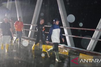 Tiga jembatan gantung di OKU putus diterjang banjir, banyak fasilitas umum rusak