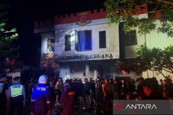 Gedung Satgegana Satbrimob  Polda Kaltim terbakar