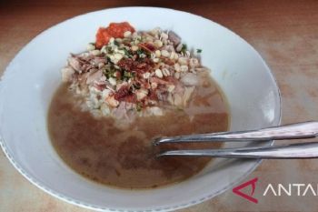 Beningnya kuah "Soto Ajam Podjok" Kediri, kuliner legendaris sejak 1926