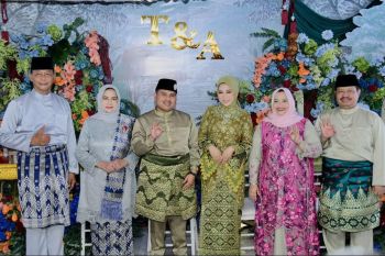 Putra Bupati Bengkalis bertunangan dengan anak mantan Bupati Rohil