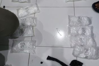 Petugas Bandara Juwata Tarakan Gagalkan Penyelundupan 4.047 Gram Sabu