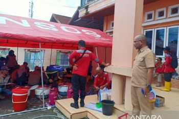 Pemkab Solok dirikan dapur umum di lokasi banjir lahar dingin Marapi