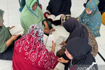Napi Perempuan di Sigi belajar mengaji