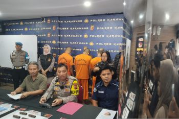 Polres Karawang ungkap kasus  pengoplosan gas elpiji bersubsidi