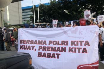 Massa aksi dukung Kapolri berantas premanisme