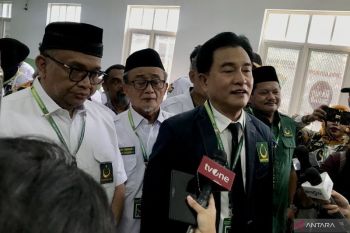 Yusril mundur ketum PBB, digantikan Fahri Bachmid