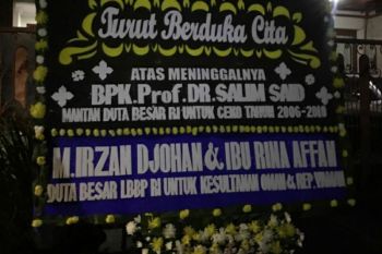 Sejumlah Dubes RI kirim karangan bunga untuk Prof. Salim Said