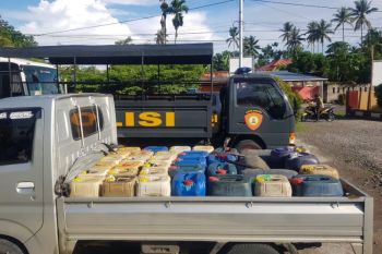 Polisi tangkap mobil pengangkut BBM illegal