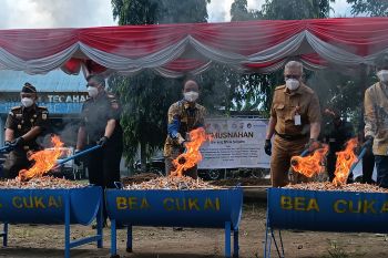 Bea Cukai musnahkan barang milik negara senilai Rp2,5 miliar di Manado