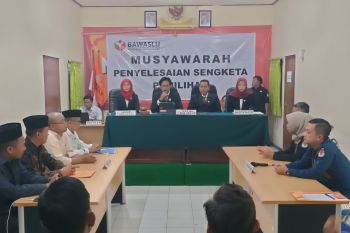 Bawaslu Bojonegoro kabulkan gugatan, peluang Nurul-Nafik terbuka di Pilkada 2024