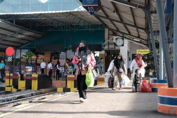 KAI Palembang siapkan 11.934 tiket selama libur panjang Waisak 2024