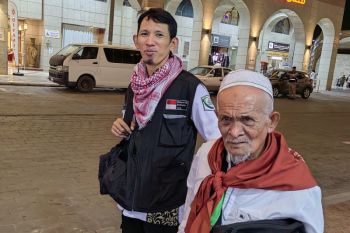 Jamaah Indonesia bersyukur petugas haji selalu sigap membantu