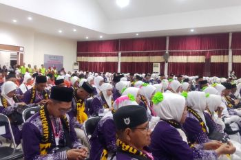 Pemprov minta jamaah calon haji Sulteng jaga kebersamaan