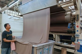 Optimizing strategies to avoid deindustrialization