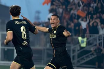 Pemain timnas Indonesia, Jay Idzes, bawa Venezia menuju final playoff promosi Serie A