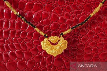 Anak muda China beralih ke emas untuk mode dan investasi