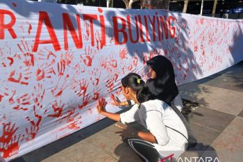 Masyarakat dan pelajar di Jember deklarasikan "Stop Bullying"