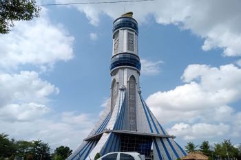 Dinas PUPR tuntaskan penataan Tugu Mataram Metro sebagai ikon kota