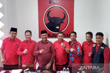 Mendaftar di PDIP, Siyono siap berjuang maksimal di Pilkada Kotim