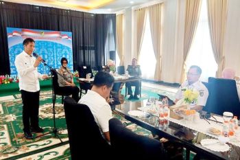 Pemkab Barut minta perusahaan utamakan menyerap tenaga kerja lokal