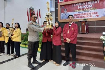 UMPR juara debat hukum Polda Kalteng