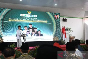 MUI: Mencampuradukkan ucapan salam dari agama lain hukumnya haram