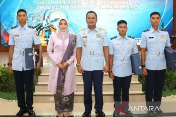 KSAU Marsekal TNI Mohamad Tonny Harjono lantik 41 penerbang baru