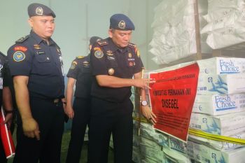 PSDKP Batam segel empat ton ikan beku impor ilegal dari Malaysia
