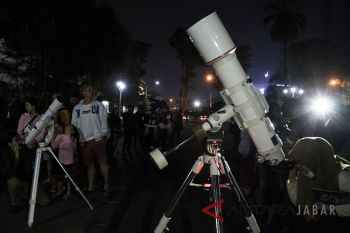 Sebuah fenomena langka enam planet berjajar muncul pada 3-4 Juni 2024