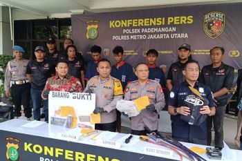 Polisi ungkap sindikat pencurian spion mobil