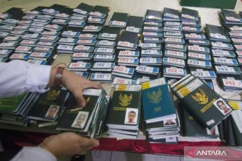 Desain dan warna Paspor RI terbaru dipersiapkan untuk 17 Agustus 2025