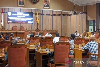 DPRD Kotim bahas keluhan terkait perusahaan ikut gunakan jalan warga