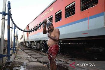 Gelombang panas tewaskan 33 petugas TPS di hari terakhir pelaksanaan Pemilu India