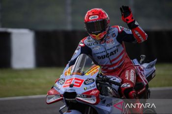 Pembalap Marc Marquez terkena penalti 16 detik
