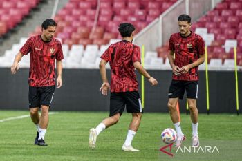 Thom Haye, Justin, Sandy, dan Struick berangkat ke Sydney lebih dulu