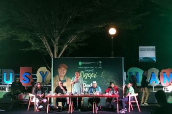 Deddy Mizwar motivasi penggiat film di Siak