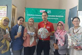 Alfamart beri pelatihan "ecobrick" pada Hari Lingkungan Hidup