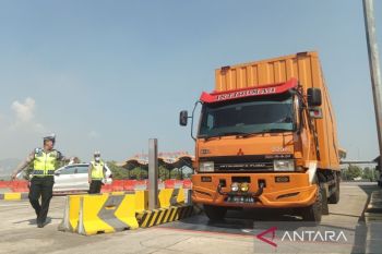 Tim gabungan lakukan operasi ODOL guna tekan kecelakaan di Tol Cipali