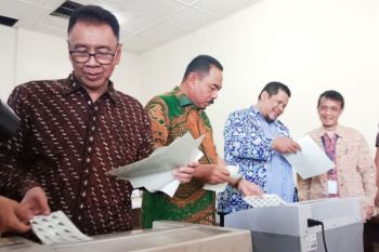 Pos Indonesia musnahkan prangko dan benda filateli sebanyak 22,1 juta buah