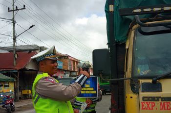 Polresta Palangka Raya edukasi pengendara agar tertib berlalu lintas