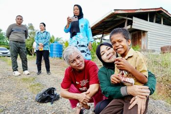 Dari Roadshow TP-PKK Kaltara di Tapal Batas Indonesia (Bagian 1): Perjuangan Anak-anak TKI Tempuh 20km Berjalan Kaki untuk ke Sekolah