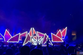 Alan Walker gandeng Putri Ariani hingga guru SMA Al Azhar Medan di Walkerworld Jakarta