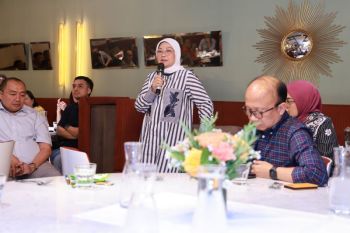 Menaker meminta penerapan kondisi ketenagakerjaan standar internasional